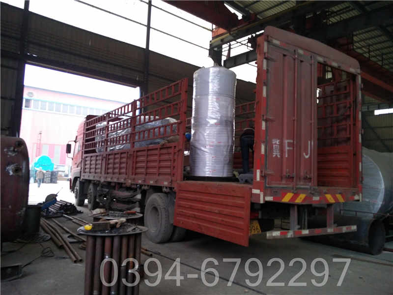 云南700kw液化氣熱水鍋爐(圖1)